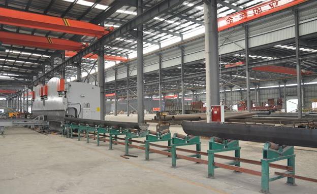 東莞七度照明高桿燈,路燈燈桿生產車間