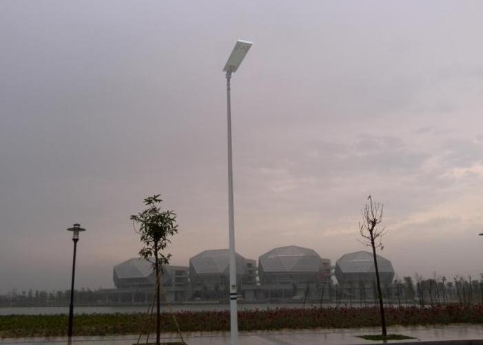 一體化太陽(yáng)能路燈安裝效果圖片